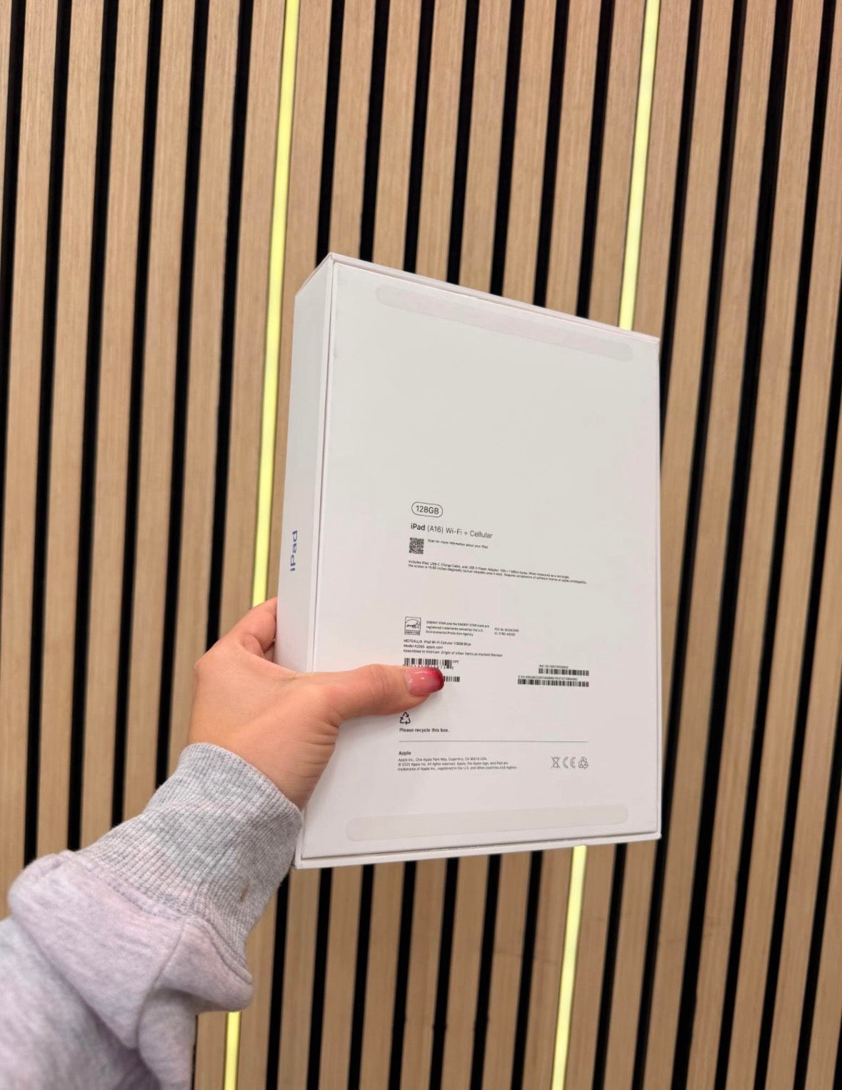 iPad a16 11inch 128gb WiFi + cellular